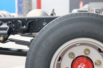 ���� ������D6-M ���ܰ��׼�� 140���� 4.2�׵�����ʽ�Ῠ(����)ͼƬ