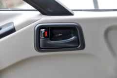 江铃 凯运蓝鲸 122马力 4X2 4.02米冷藏车(JX5045XLCTG26)