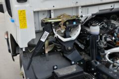 江铃 凯运蓝鲸 122马力 4X2 4.02米冷藏车(JX5045XLCTG26)