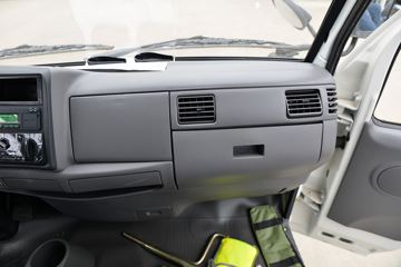 ���� ˳��խ�� 122���� 4X2 4.13����س�(����)(JX5041XLCTG26)ͼƬ