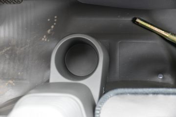 ���� ˳��խ�� 122���� 4X2 4.13����س�(����)(JX5041XLCTG26)ͼƬ