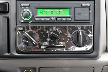 ���� ˳��խ�� 122���� 4X2 4.13����س�(����)(JX5041XLCTG26)ͼƬ