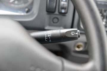 ���� ˳��խ�� 122���� 4X2 4.13����س�(����)(JX5041XLCTG26)ͼƬ