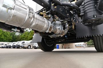 ���� ˳��խ�� 122���� 4X2 4.13����س�(����)(JX5041XLCTG26)ͼƬ