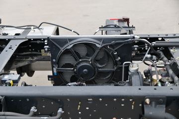 ���� ˳��խ�� 122���� 4X2 4.13����س�(����)(JX5041XLCTG26)ͼƬ