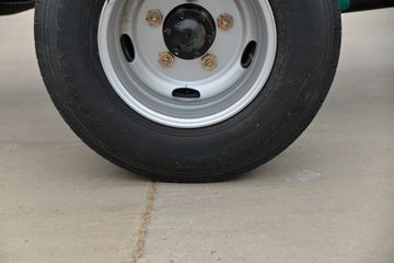 ���� ˳��խ�� 122���� 4X2 4.13����س�(����)(JX5041XLCTG26)ͼƬ