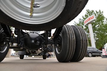 ���� ˳��խ�� 122���� 4X2 4.13����س�(����)(JX5041XLCTG26)ͼƬ