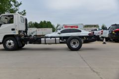 江铃 顺达窄体 122马力 4X2 4.13米冷藏车(国六)(JX5041XLCTG26) 江铃 顺达窄体 122马力 4X2 4.13米冷藏车(国六)(JX5041XLCTG26)