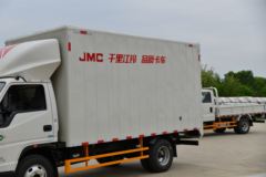 江铃 顺达宽体 122马力 4.2米单排厢式轻卡(国六)(JX5042XXYTG26)