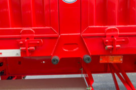 自卸半挂车&nbsp;自卸式半挂车底盘图片