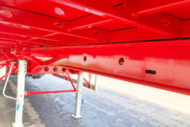 自卸半挂车&nbsp;自卸式半挂车底盘图片