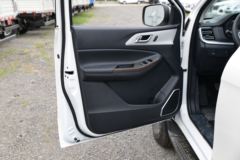 江铃 域虎7 2022款 舒享型 2.0T柴油 141马力 两驱手动 长轴双排皮卡