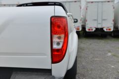 江铃 域虎7 2022款 舒享型 2.0T柴油 141马力 两驱手动 长轴双排皮卡