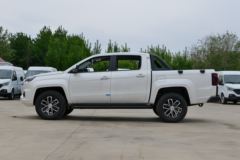 江铃 域虎7 2020款 2.0T柴油 142马力 自动 四驱 标轴双排皮卡