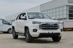 江铃 域虎7 2020款 2.0T柴油 142马力 自动 四驱 标轴双排皮卡