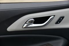 江铃 域虎7 2020款 2.0T柴油 142马力 自动 四驱 标轴双排皮卡