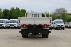 江铃 顺达小卡 122马力 3.3米排半栏板轻卡(国六)(JX1041TCG26)