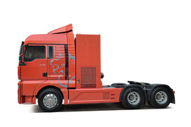 SITRAK C7 FC 电动牵引车外观图片