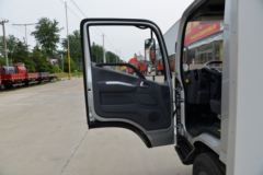 福田 奥铃速运 150马力 4X2 4.08米冷藏车(BJ5048XLC8JDA-AB2)