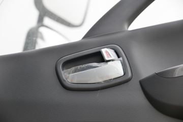 ���� ŷ��Rϵ 245���� 4X2 6.6����س�(����)(�ٱ�4.875)(BJ5186XLC-DM1)ͼƬ