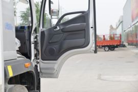 欧航R系&nbsp;冷藏车驾驶室图片