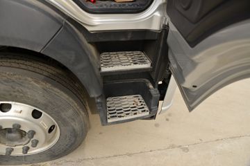 ���� ŷ��Rϵ 245���� 4X2 6.6����س�(����)(�ٱ�4.875)(BJ5186XLC-DM1)ͼƬ