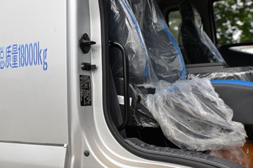 ���� ŷ��Rϵ 245���� 4X2 6.6����س�(����)(�ٱ�4.875)(BJ5186XLC-DM1)ͼƬ