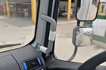 ���� ŷ��Rϵ 245���� 4X2 6.6����س�(����)(�ٱ�4.875)(BJ5186XLC-DM1)ͼƬ