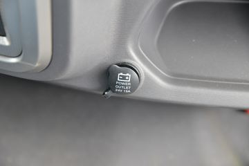 ���� ŷ��Rϵ 245���� 4X2 6.6����س�(����)(�ٱ�4.875)(BJ5186XLC-DM1)ͼƬ