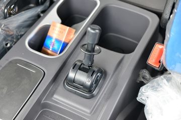 ���� ŷ��Rϵ 245���� 4X2 6.6����س�(����)(�ٱ�4.875)(BJ5186XLC-DM1)ͼƬ