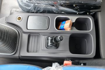 ���� ŷ��Rϵ 245���� 4X2 6.6����س�(����)(�ٱ�4.875)(BJ5186XLC-DM1)ͼƬ