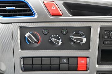 ���� ŷ��Rϵ 245���� 4X2 6.6����س�(����)(�ٱ�4.875)(BJ5186XLC-DM1)ͼƬ