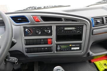 ���� ŷ��Rϵ 245���� 4X2 6.6����س�(����)(�ٱ�4.875)(BJ5186XLC-DM1)ͼƬ