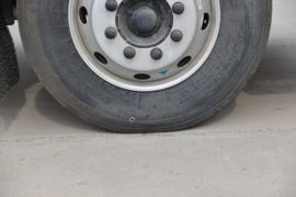 欧航R系&nbsp;冷藏车底盘图片