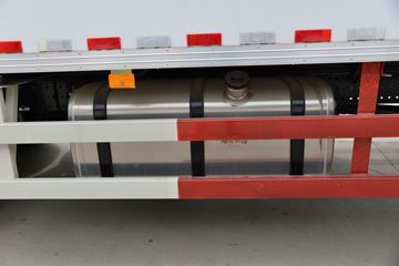 ���� ŷ��Rϵ 245���� 4X2 6.6����س�(����)(�ٱ�4.875)(BJ5186XLC-DM1)ͼƬ