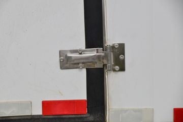 ���� ŷ��Rϵ 245���� 4X2 6.6����س�(����)(�ٱ�4.875)(BJ5186XLC-DM1)ͼƬ