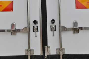 ���� ŷ��Rϵ 245���� 4X2 6.6����س�(����)(�ٱ�4.875)(BJ5186XLC-DM1)ͼƬ