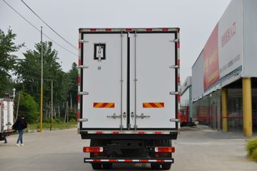 ���� ŷ��Rϵ 245���� 4X2 6.6����س�(����)(�ٱ�4.875)(BJ5186XLC-DM1)ͼƬ