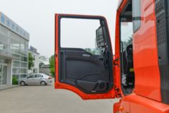 中国重汽 汕德卡SITRAK G5重卡 270马力 4X2 6.8米厢式载货车(国六)