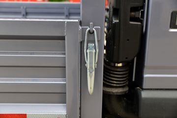 �й�����HOWO ͳ˧ 130���� 3.85���Ű������Ῠ(����)(����)ͼƬ