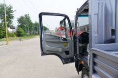 中国重汽HOWO 统帅 130马力 4.15米单排栏板轻卡(法士特8档)(ZZ1047F3314F145)