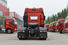 一汽解放 新J6P重卡 质惠版3.0 460马力 6X4 AMT自动挡危险品牵引车(国六)(CA4250P66K25T1E6Z)