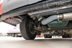 一汽解放 新J6P重卡 质惠版3.0 460马力 6X4 AMT自动挡危险品牵引车(国六)(CA4250P66K25T1E6Z)