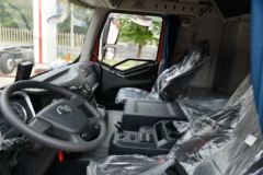 一汽解放 新J6P重卡 定制版 460马力 4X2 AMT自动挡牵引车(国六)(CA4180P66K25E6)