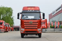 一汽解放 J6L中卡 尊享版 绿通款 260马力 4X2 6.75米AMT自动挡仓栅式载货车(国六)(CA5170CCYP62K1L4A2E6)