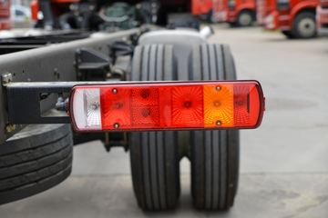 һ����� J6L�п� ������ ��ͨ�� 260���� 4X2 6.75��AMT�Զ�����դʽ�ػ���(����)(CA5170CCYP62K1L4A2E6)ͼƬ