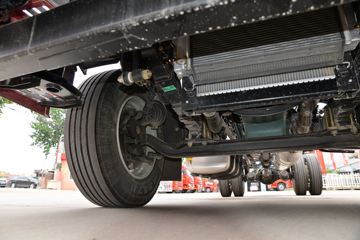 һ����� J6L�п� ������ ��ͨ�� 260���� 4X2 6.75��AMT�Զ�����դʽ�ػ���(����)(CA5170CCYP62K1L4A2E6)ͼƬ