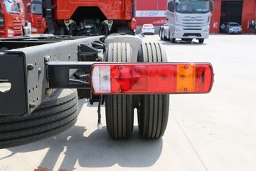 һ����� J6L�п� ������2.0 220���� 4X2 6.75�ײ�դʽ�ػ���(����)(CA5180CCYP62K1L4E6)ͼƬ