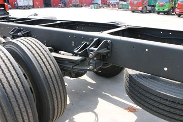 һ����� J6L�п� ������2.0 220���� 4X2 6.75�ײ�դʽ�ػ���(����)(CA5180CCYP62K1L4E6)ͼƬ