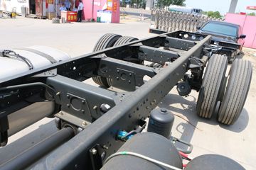 һ����� J6L�п� ������2.0 220���� 4X2 6.75�ײ�դʽ�ػ���(����)(CA5180CCYP62K1L4E6)ͼƬ